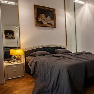 Appartement Basilica -quiet, Privat, Balcony, The Area, Budapest