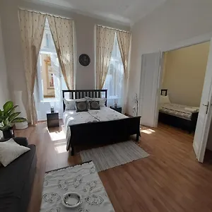 Dohany Apartment